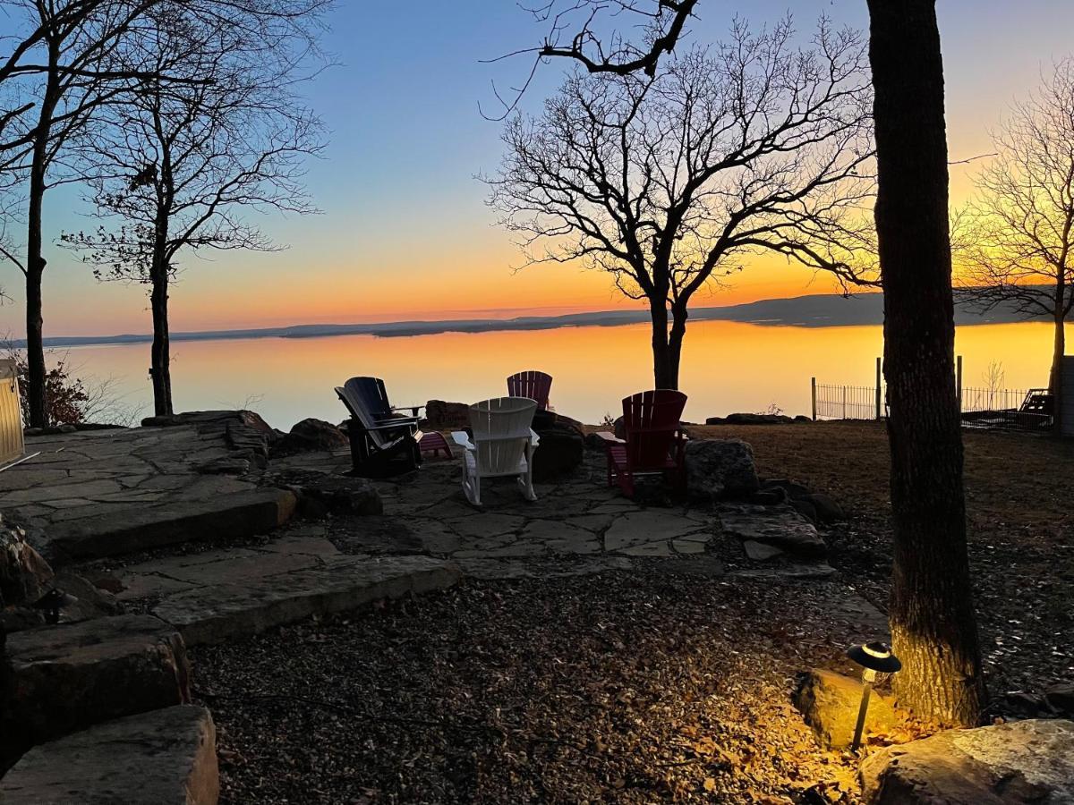 Blufftop Cabin Retreat Hot Tub And Fall Views! Villa Canadian Buitenkant foto